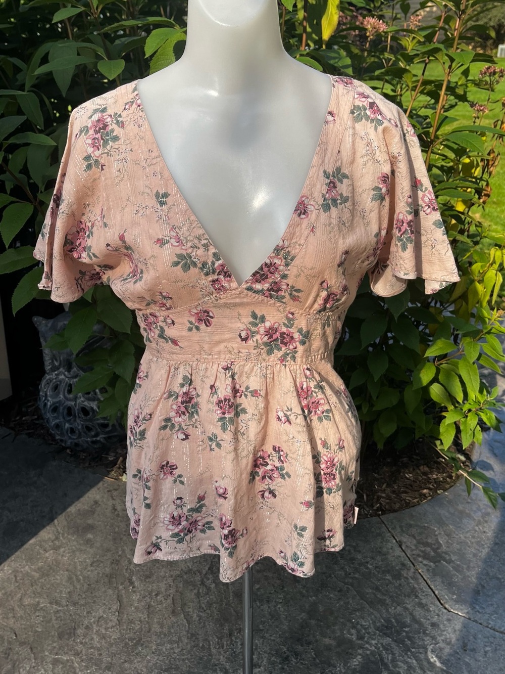 Vintage Y2K Tommy Jeans Floral
Flutter Sleeve Peplum Top size M